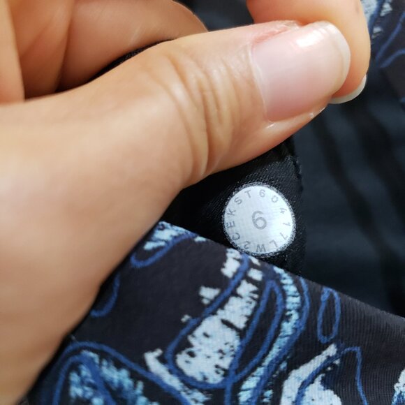 lululemon Energy Bra size 6 - Embellished Multi - Picture 4 of 4